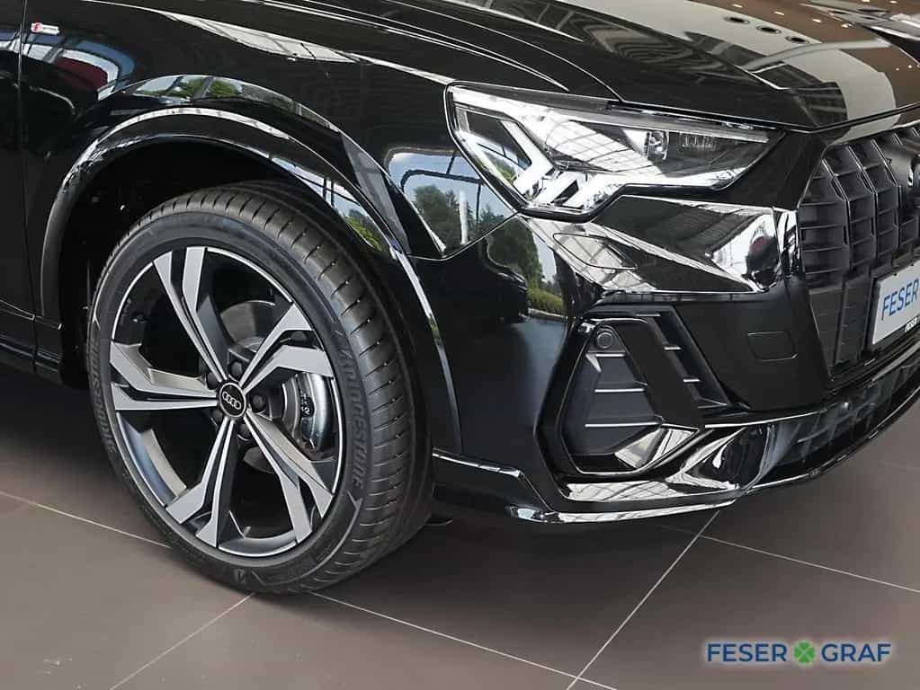 Audi Q3 S line 35 TFSI Navi Matrix 10/2025-photo-13