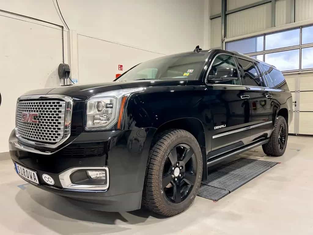 GMC Yukon XL 01/2016-photo-1