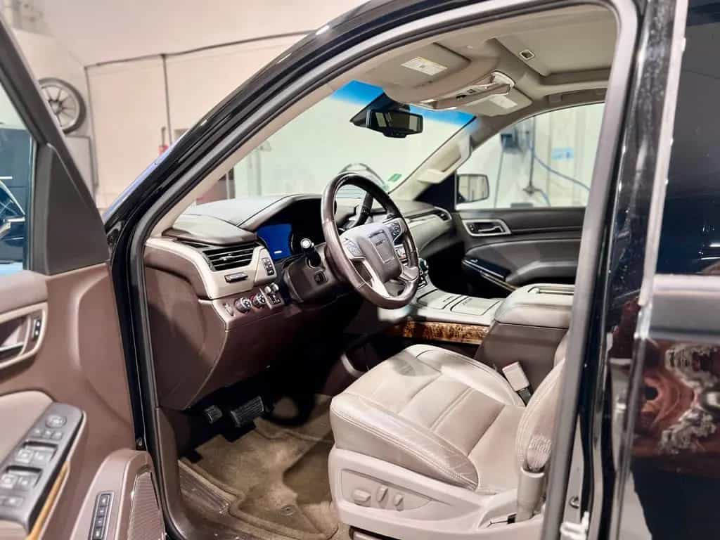 GMC Yukon XL 01/2016-photo-13