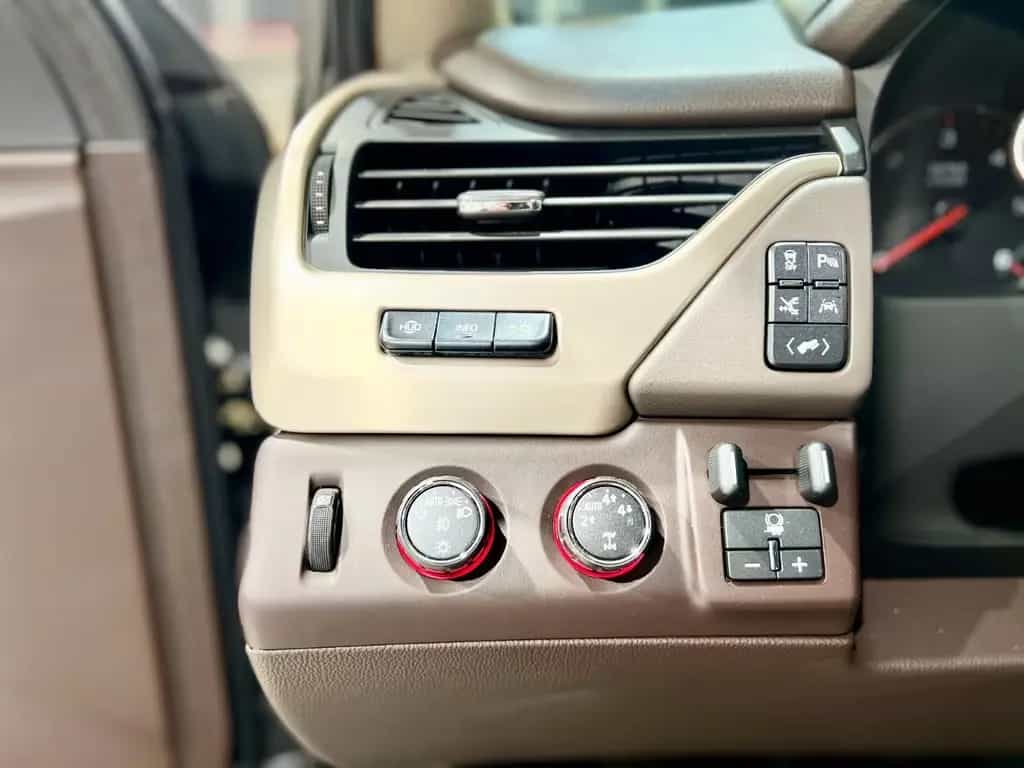GMC Yukon XL 01/2016-photo-15