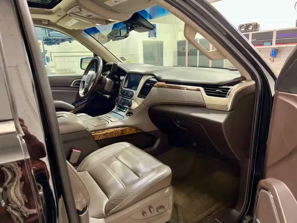 GMC Yukon XL 01/2016-photo-24