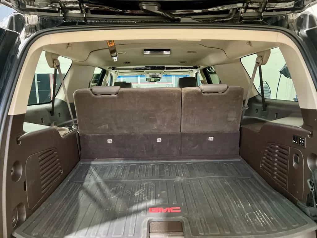 GMC Yukon XL 01/2016-photo-32