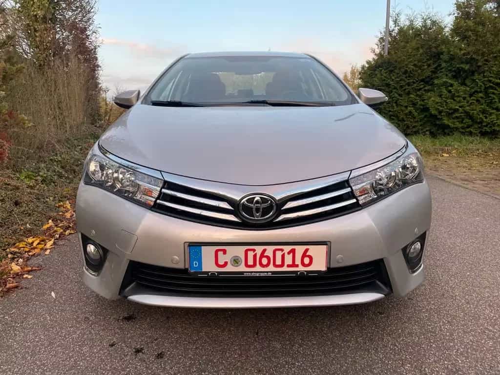Toyota Corolla Life+ 1.6 Benzin, Navi, Sitzheizung, Top 06/2014-photo-1
