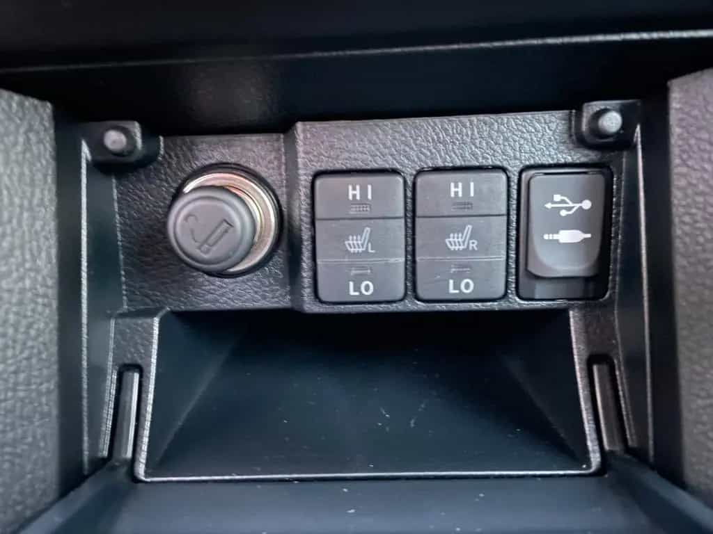 Toyota Corolla Life+ 1.6 Benzin, Navi, Sitzheizung, Top 06/2014-photo-13