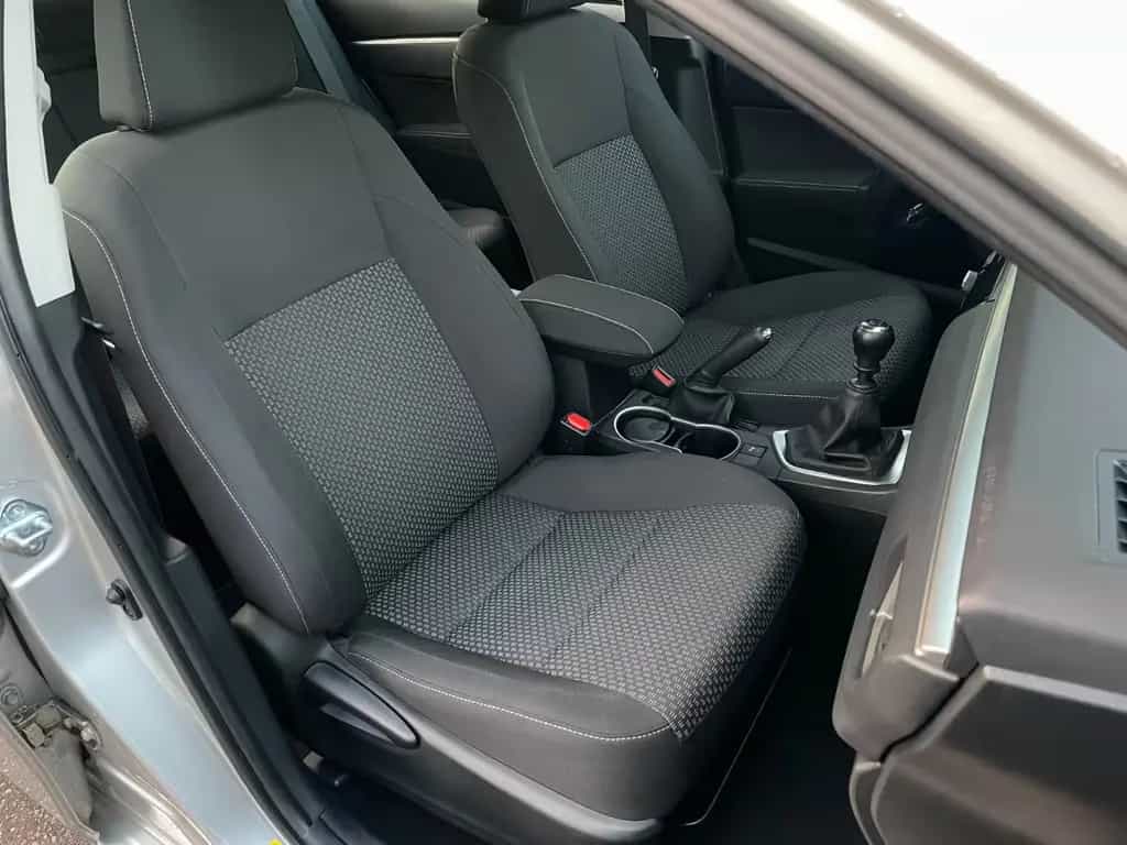 Toyota Corolla Life+ 1.6 Benzin, Navi, Sitzheizung, Top 06/2014-photo-16