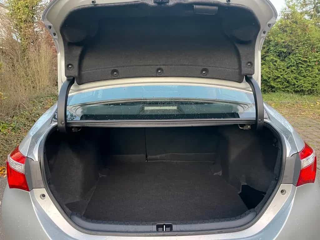 Toyota Corolla Life+ 1.6 Benzin, Navi, Sitzheizung, Top 06/2014-photo-21
