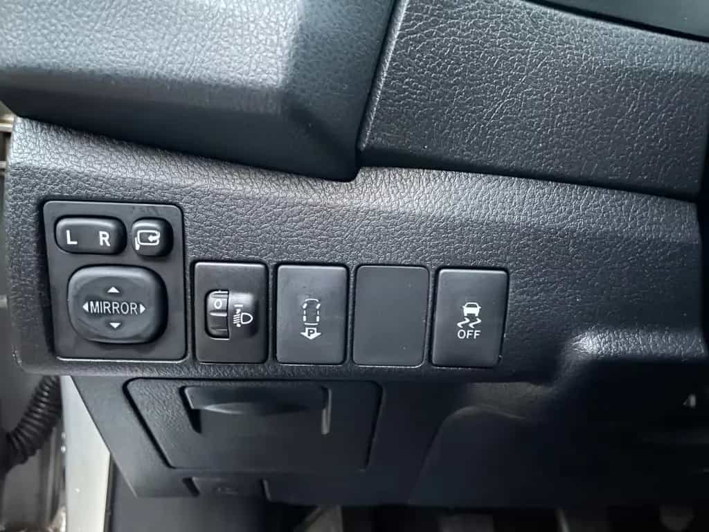 Toyota Corolla Life+ 1.6 Benzin, Navi, Sitzheizung, Top 06/2014-photo-22