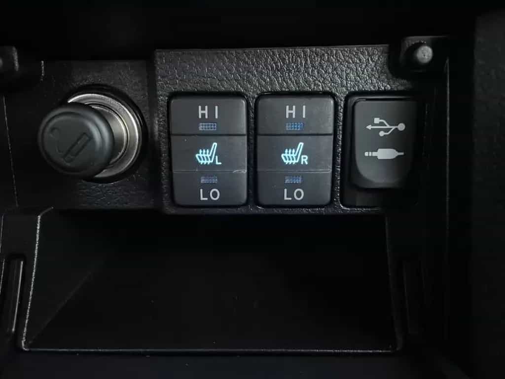 Toyota Corolla Life+ 1.6 Benzin, Navi, Sitzheizung, Top 06/2014-photo-27