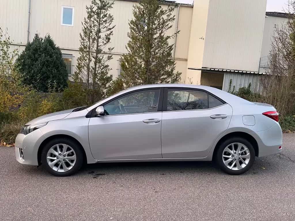 Toyota Corolla Life+ 1.6 Benzin, Navi, Sitzheizung, Top 06/2014-photo-3