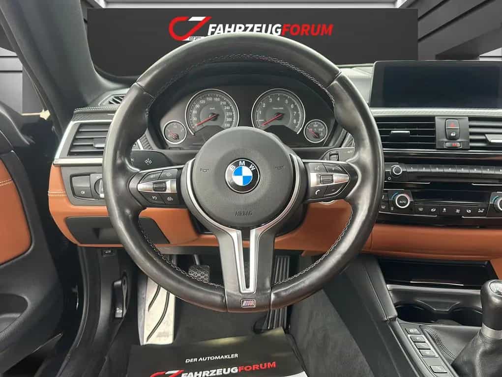 BMW M4 Cabrio Carbon*H&K*Kamera*BMW Scheckheft 12/2017-photo-5