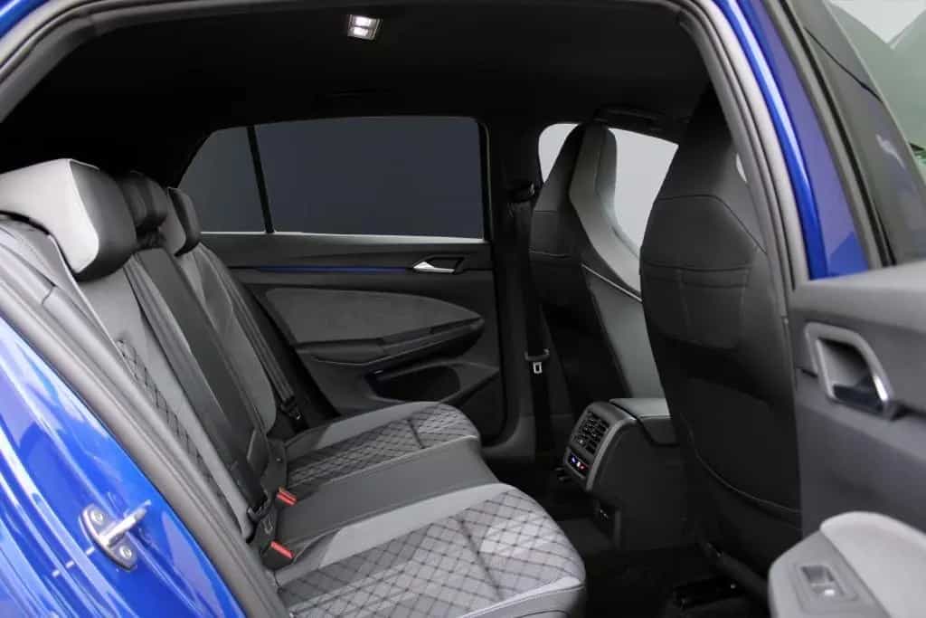 Volkswagen Golf R-Line 1.5eTSI DSG IQ LED DCC BLACK RFK LM1 12/2021-photo-7