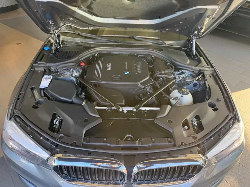 BMW 5 Series 520 d Touring  Sport Line LED/RFK/AHK 11/2017-photo-8