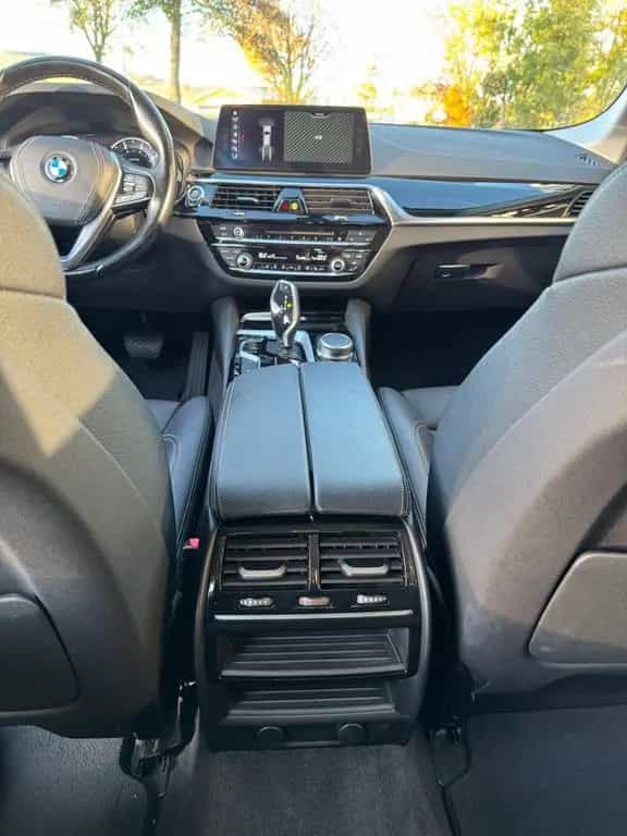 BMW 5 Series 520 d Touring  Sport Line LED/RFK/AHK 11/2017-photo-16