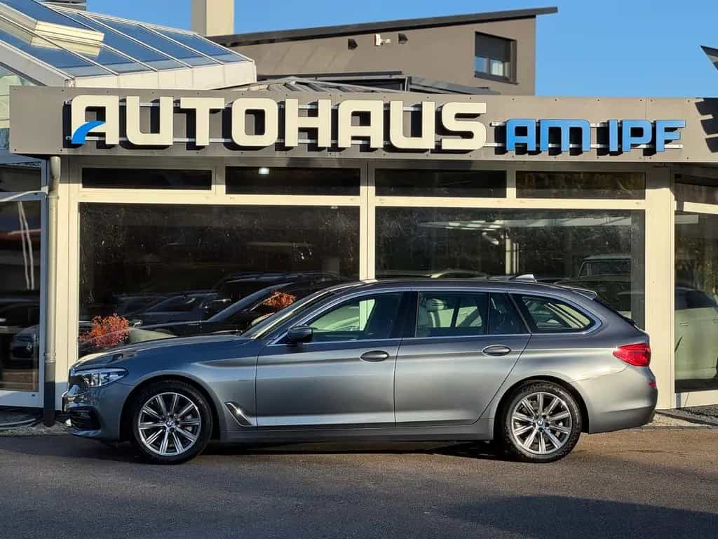BMW 5 Series 520 d Touring  Sport Line LED/RFK/AHK 11/2017-photo-1