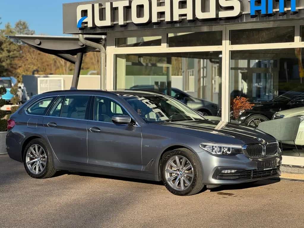 BMW 5 Series 520 d Touring  Sport Line LED/RFK/AHK 11/2017-photo-2