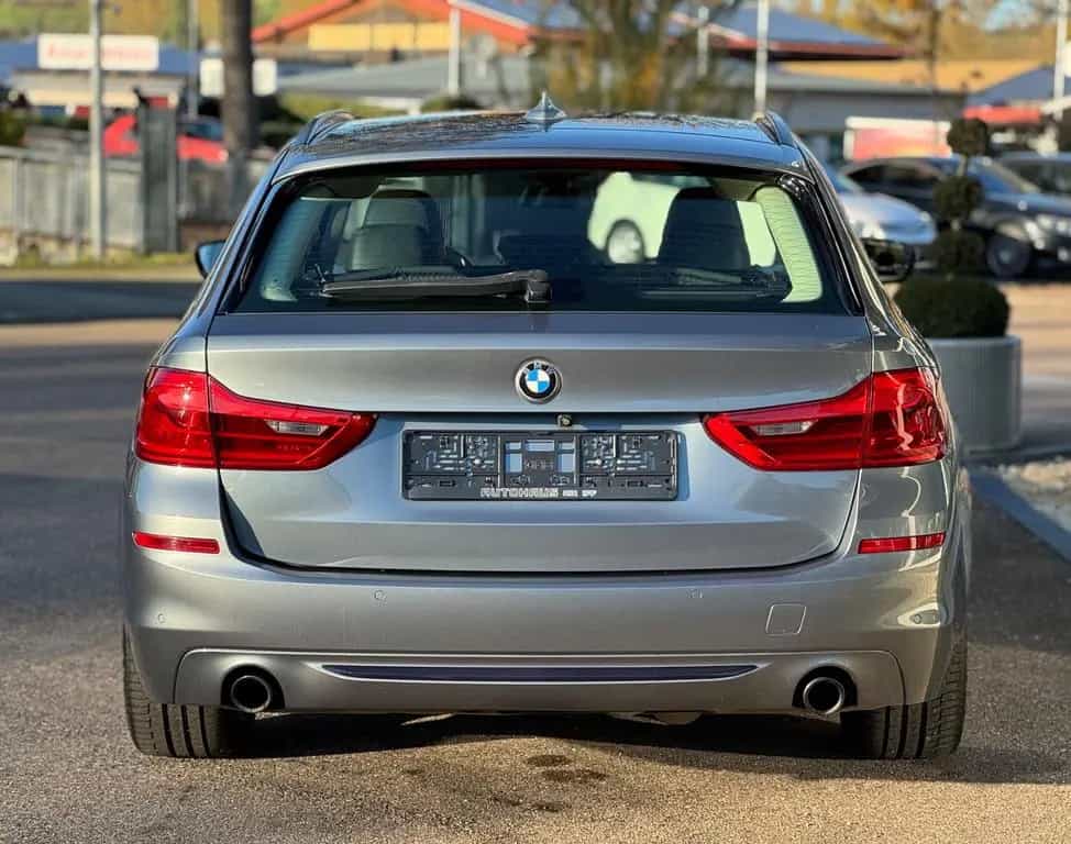 BMW 5 Series 520 d Touring  Sport Line LED/RFK/AHK 11/2017-photo-4