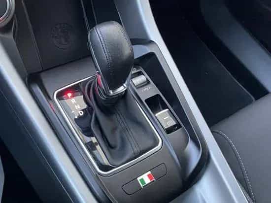 Alfa Romeo Tonale 1.5 Mild Hybrid Super LED Tmat Alu18 CarP 01/2023-photo-15