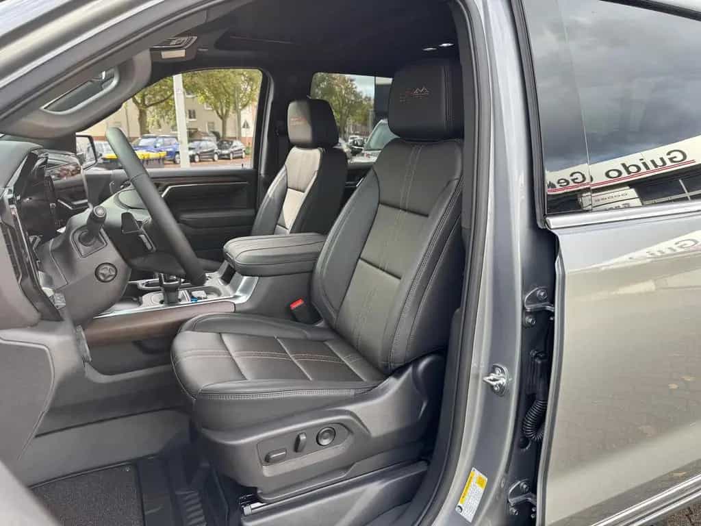 Chevrolet Silverado High Country 6.2 V8 Modell 2025 null-photo-14