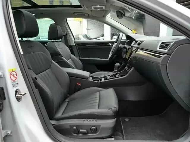 Skoda Superb Combi 2.0 TSI 4X4 DSG Laurin&Klement VOLL 03/2023-photo-13