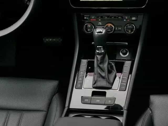 Skoda Superb Combi 2.0 TSI 4X4 DSG Laurin&Klement VOLL 03/2023-photo-20