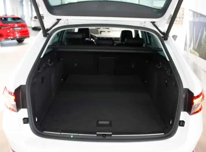 Skoda Superb Combi 2.0 TSI 4X4 DSG Laurin&Klement VOLL 03/2023-photo-29