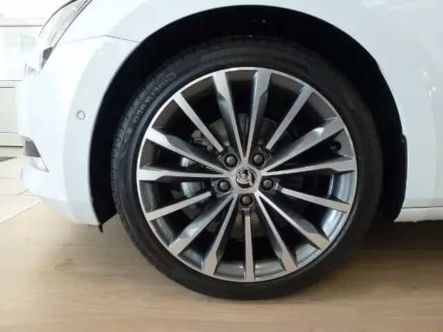 Skoda Superb Combi 2.0 TSI 4X4 DSG Laurin&Klement VOLL 03/2023-photo-30
