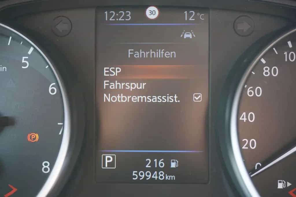 Nissan Qashqai 1.3 Akari DCT AHK 360° Kamera Panorama 03/2021-photo-19