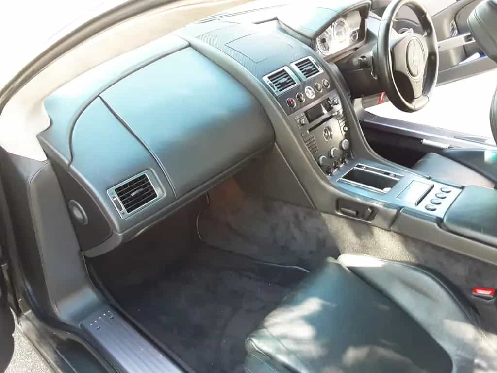 Aston Martin DB9 5.9 Touchtronic - RHD 06/2004-photo-13