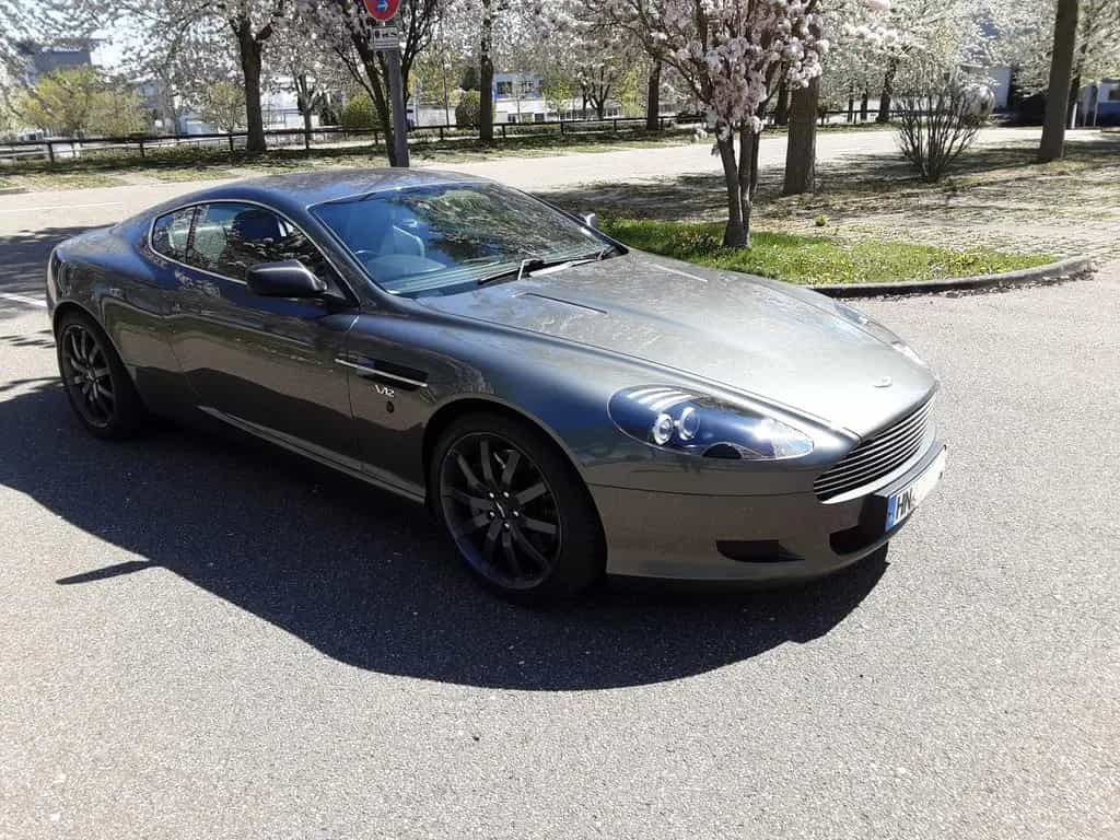 Aston Martin DB9 5.9 Touchtronic - RHD 06/2004-photo-3