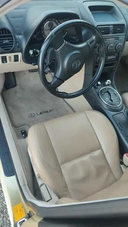 Lexus IS 200 Auto - luxury 08/2002-photo-6
