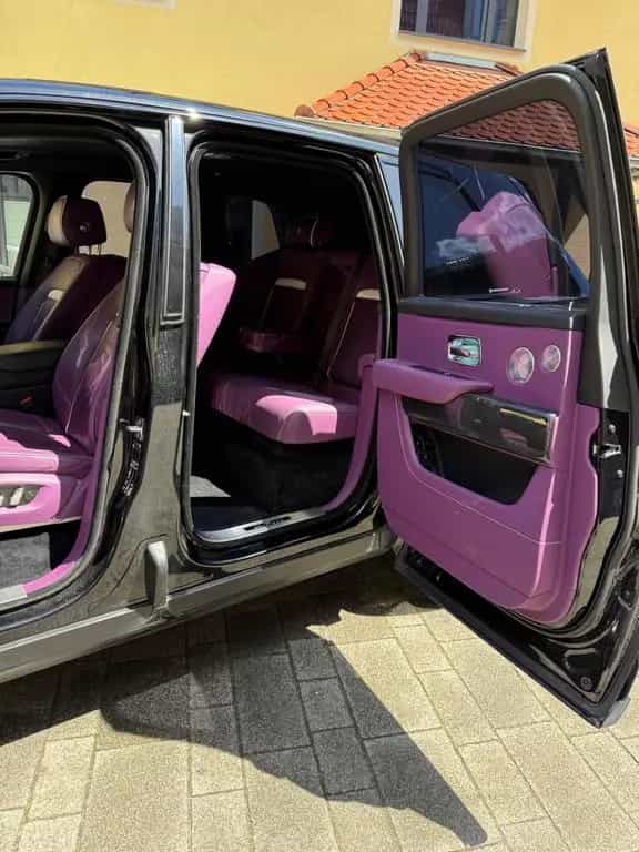 Rolls-Royce Cullinan Black Badge Black Badge 12/2021-photo-3