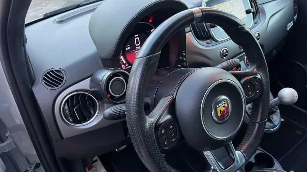 Abarth 595 C 1.4 Turbo T-Jet 165 CV Turismo 70 a 01/2020-photo-11