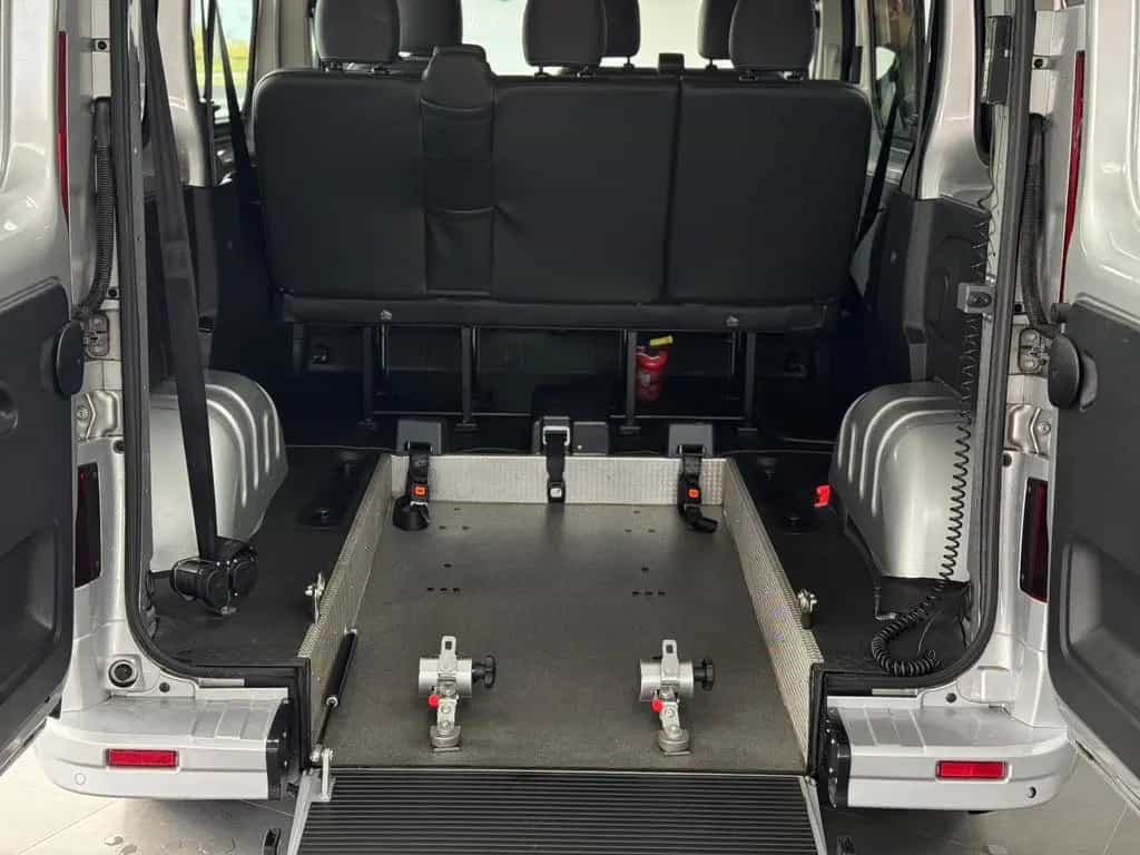 Opel Vivaro B L1 Behindertengerecht-Rampe 6+1 01/2016-photo-12