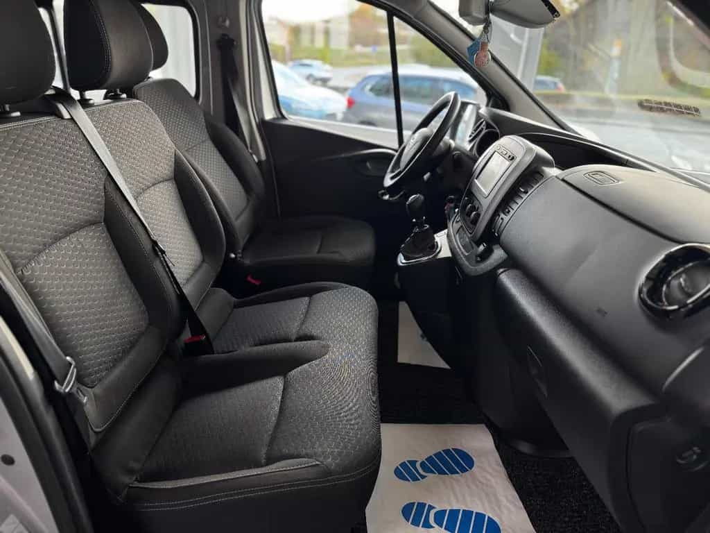 Opel Vivaro B L1 Behindertengerecht-Rampe 6+1 01/2016-photo-9
