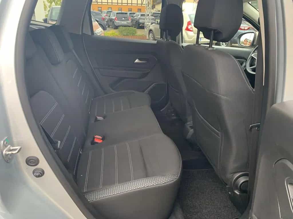 Dacia Duster ADVENTURE TCe 150 2WD AHK+NAVI+SHZ+TEMPO 12/2019-photo-25