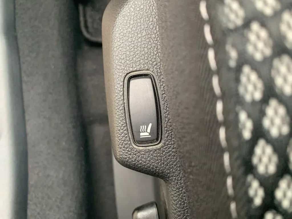 Dacia Duster ADVENTURE TCe 150 2WD AHK+NAVI+SHZ+TEMPO 12/2019-photo-28