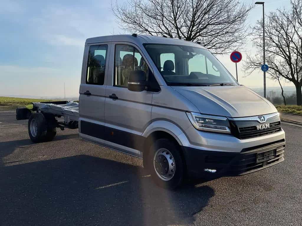 MAN TGE 5.160 Fahrgestell DOKA L4 AHK SITZHZ LED DAB 12/2025-photo-1