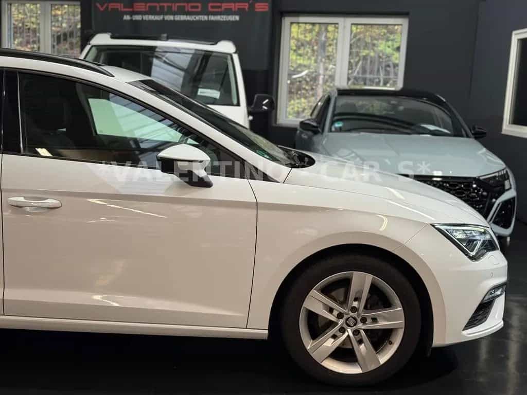 Seat Leon ST FR Virtual/Pano/Nav/ACC/Shz/PDC/Beats 09/2018-photo-32