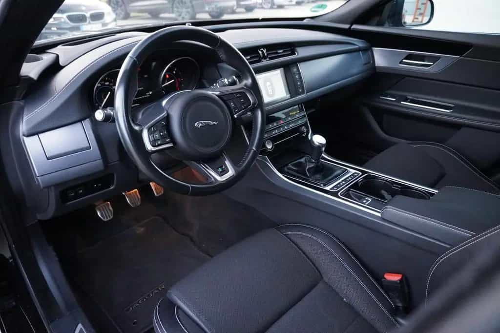 Jaguar XF 20d R-Sport*Xenon*Leder*Navi* 08/2017-photo-11