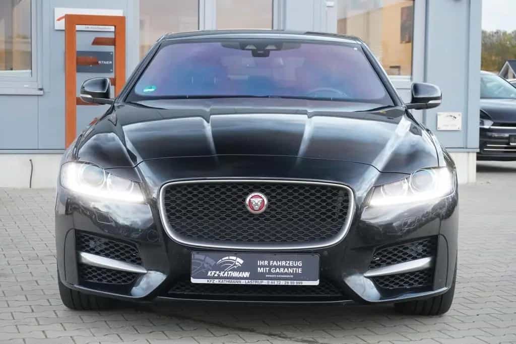 Jaguar XF 20d R-Sport*Xenon*Leder*Navi* 08/2017-photo-2