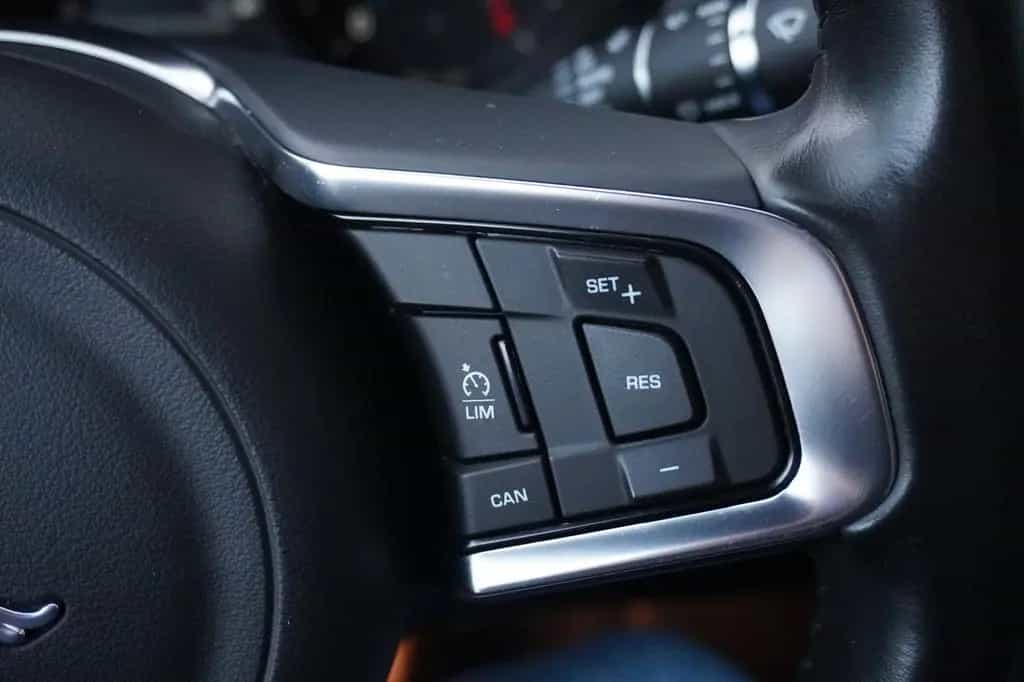 Jaguar XF 20d R-Sport*Xenon*Leder*Navi* 08/2017-photo-21