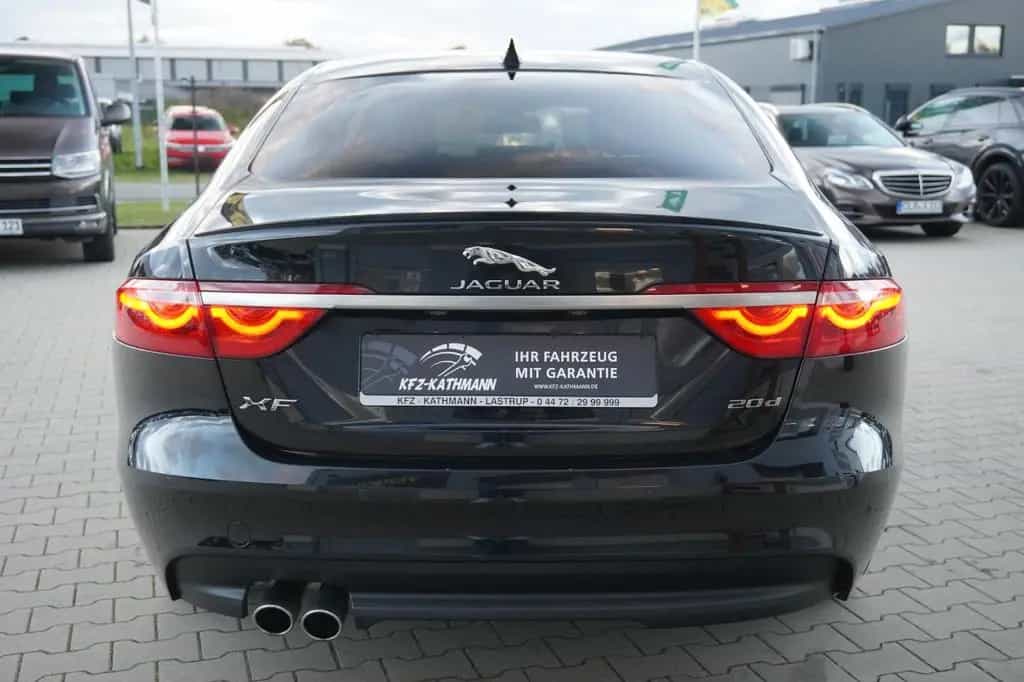 Jaguar XF 20d R-Sport*Xenon*Leder*Navi* 08/2017-photo-6