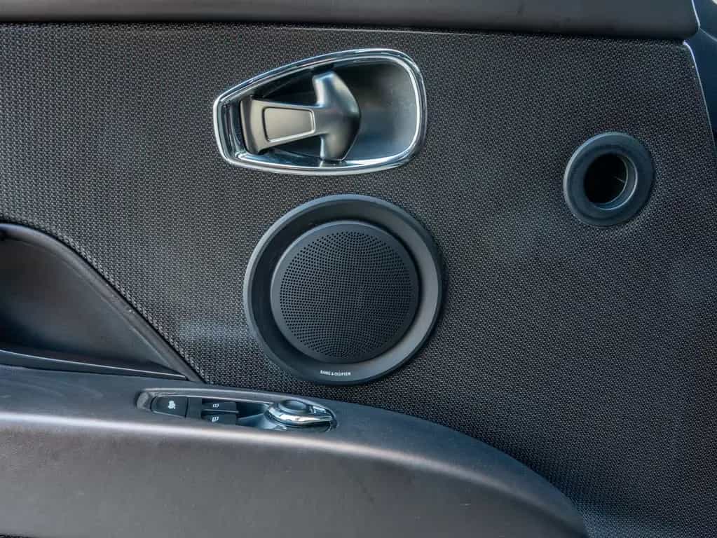 Aston Martin DB 11 Coupé V12 deutsch B&O SITZBELÜFT 02/2017-photo-10