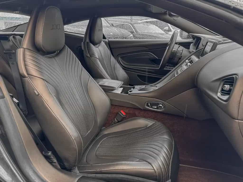 Aston Martin DB 11 Coupé V12 deutsch B&O SITZBELÜFT 02/2017-photo-2