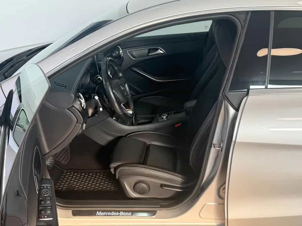 Mercedes-Benz CLA 250 Shooting Brake CLA 250 AMG Shooting Brake*LED*R.KAM*V-LEDER* 08/2019-photo-1