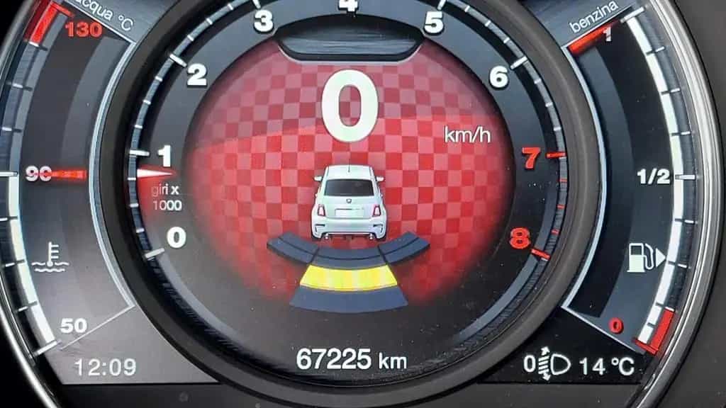 Abarth 695 BI-XENON/LEDER/KLIMA/PDC/DAB 08/2022-photo-7