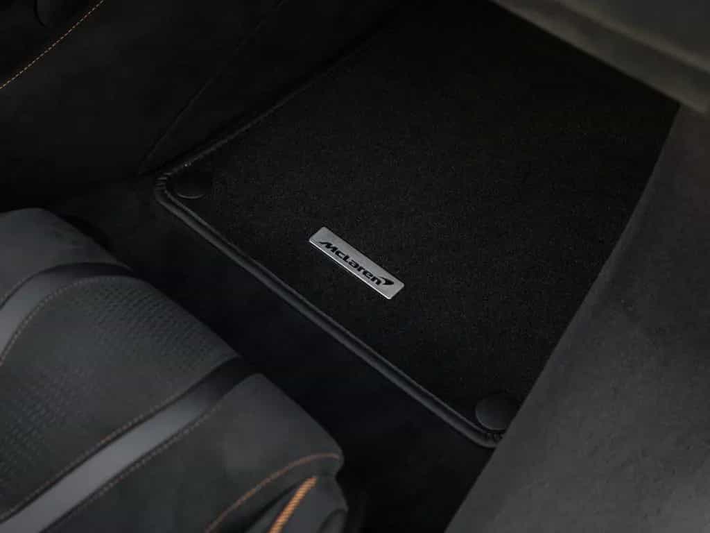 McLaren 750S Spider | Carbon Exterior | Black Alcantara 05/2025-photo-29