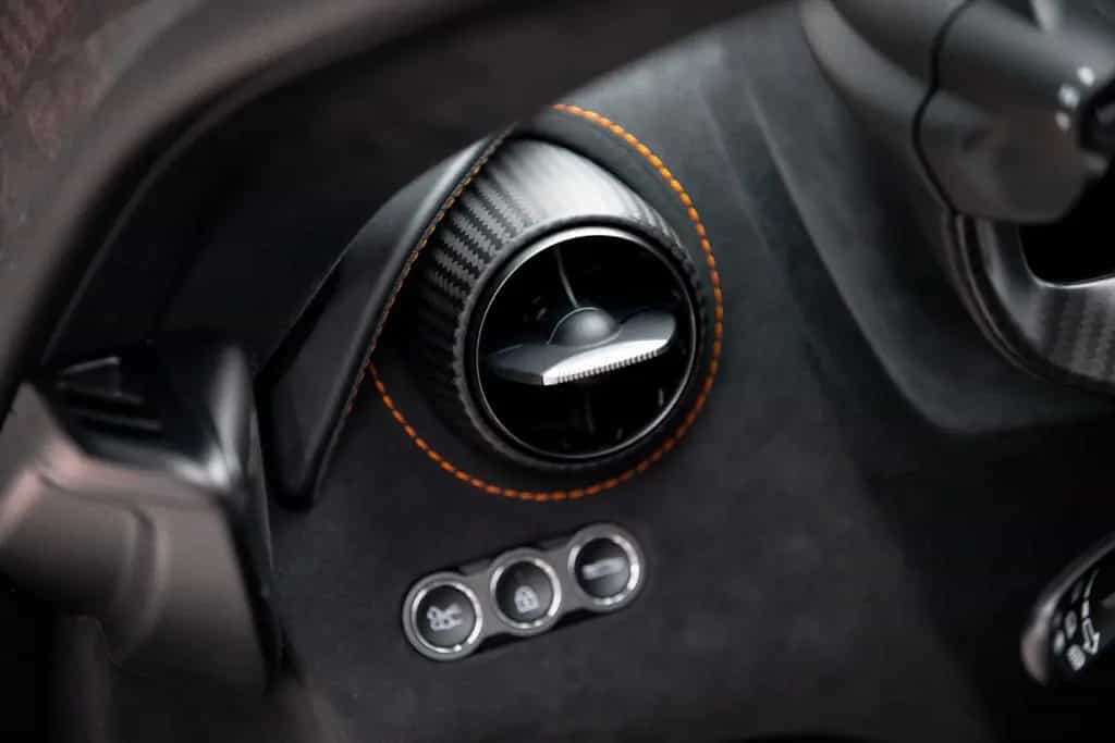 McLaren 750S Coupe / Amethyst Black / Carbon Fibre / B&W 03/2025-photo-10