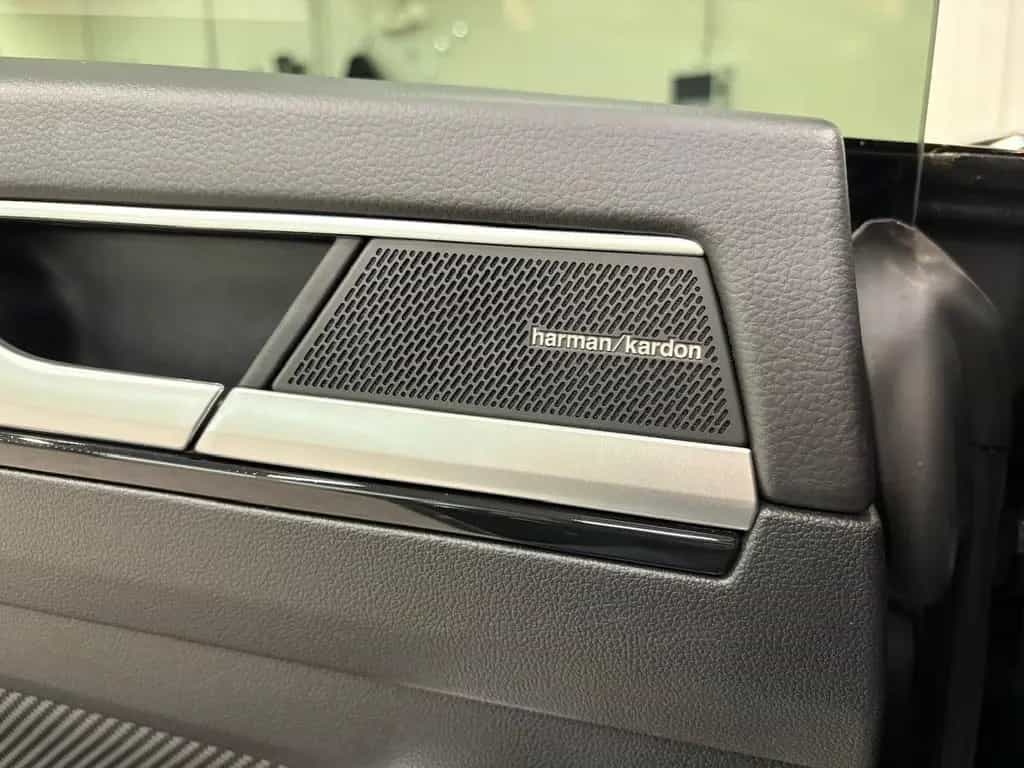 Volkswagen Arteon Shootingbrake R 4Motion 2.0 TSI DSG LEDER 08/2023-photo-23
