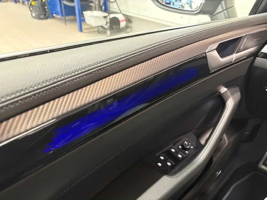 Volkswagen Arteon Shootingbrake R 4Motion 2.0 TSI DSG LEDER 08/2023-photo-27
